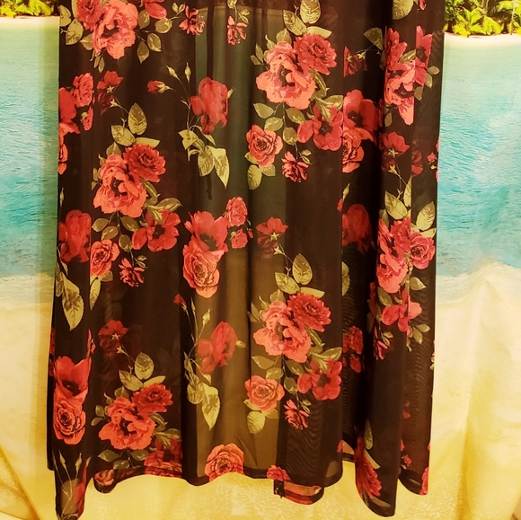 Short sleeve rose pattern plus size 2x duster - Picture 4 of 5